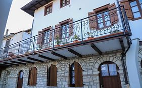 Vila Art Berat Castle