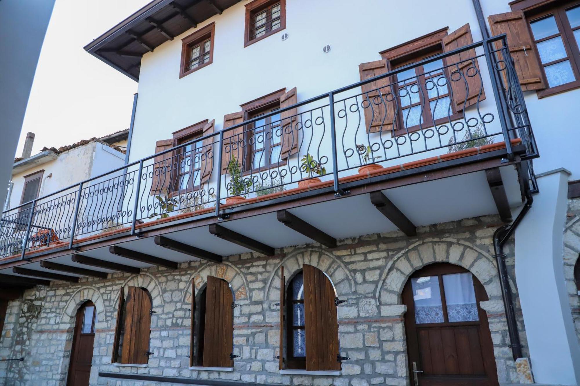 Vila Art Berat Castle Luaran gambar